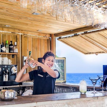 Catalonia Royal Ses Estaques-Adults Only Hotel ซานตาเอวเลเรียเดสริว ภายนอก รูปภาพ