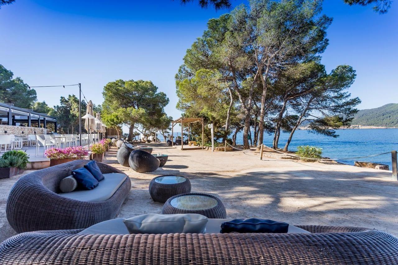 Catalonia Royal Ses Estaques-Adults Only Hotel ซานตาเอวเลเรียเดสริว ภายนอก รูปภาพ