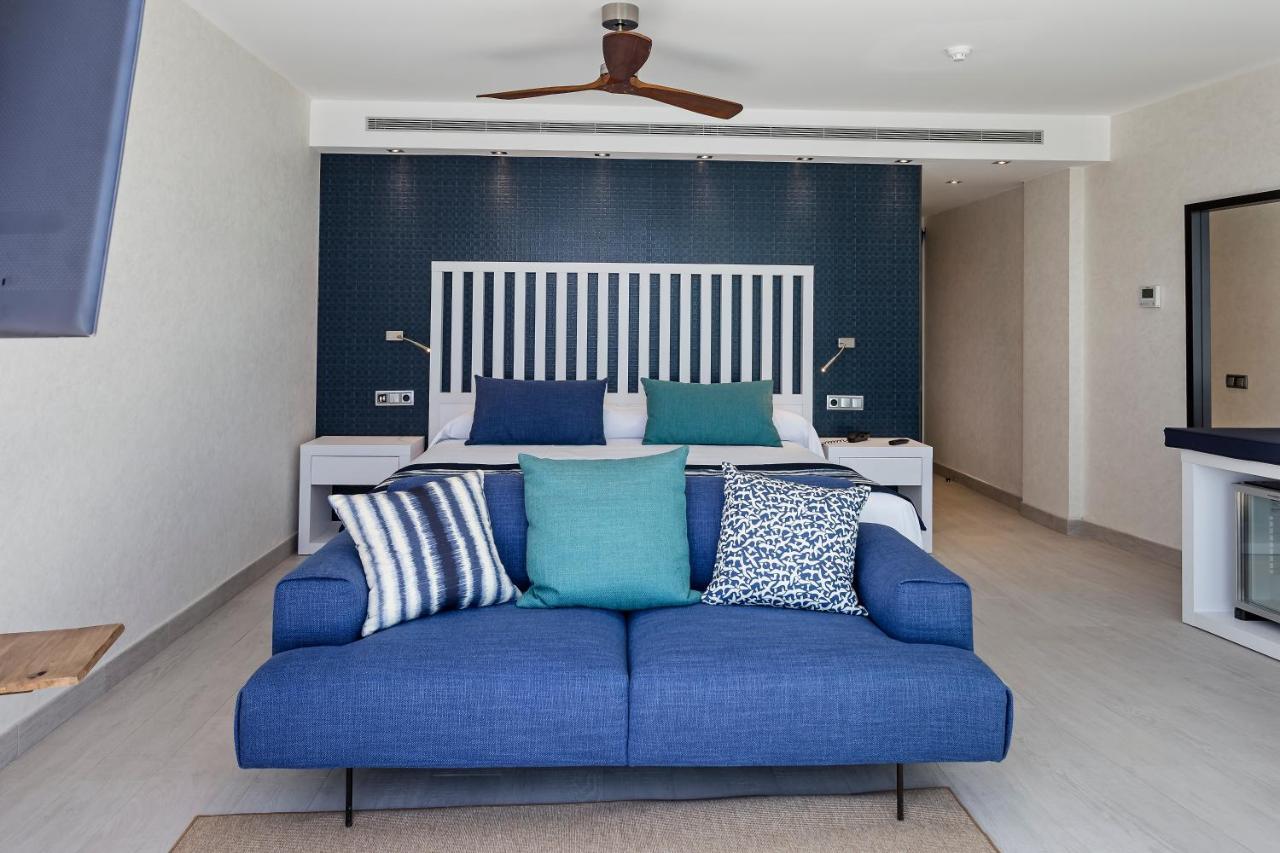 Catalonia Royal Ses Estaques-Adults Only Hotel ซานตาเอวเลเรียเดสริว ภายนอก รูปภาพ