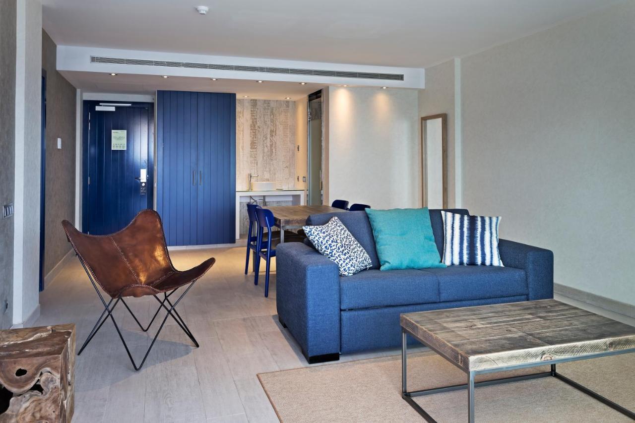 Catalonia Royal Ses Estaques-Adults Only Hotel ซานตาเอวเลเรียเดสริว ภายนอก รูปภาพ