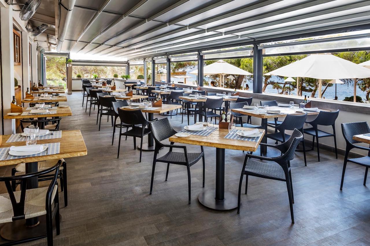 Catalonia Royal Ses Estaques-Adults Only Hotel ซานตาเอวเลเรียเดสริว ภายนอก รูปภาพ