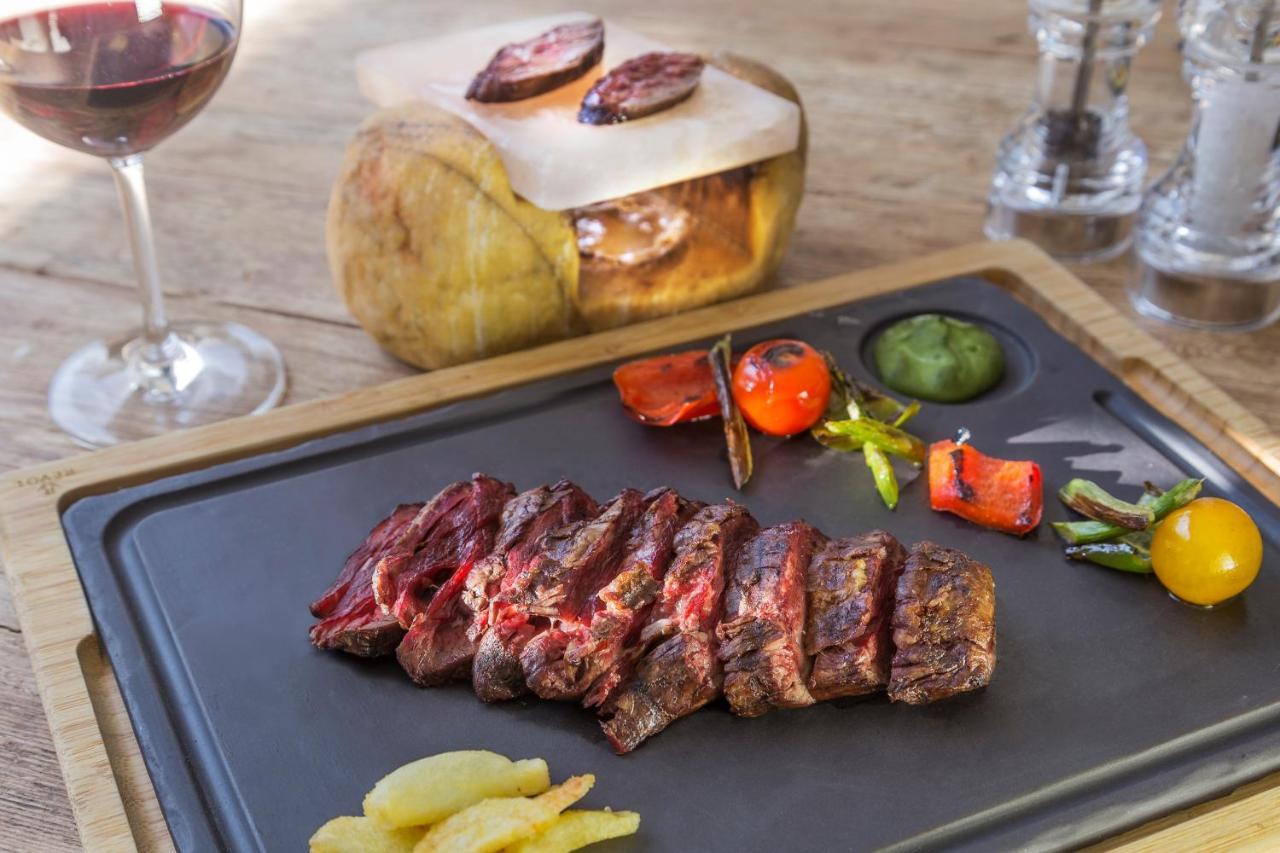 Catalonia Royal Ses Estaques-Adults Only Hotel ซานตาเอวเลเรียเดสริว ภายนอก รูปภาพ