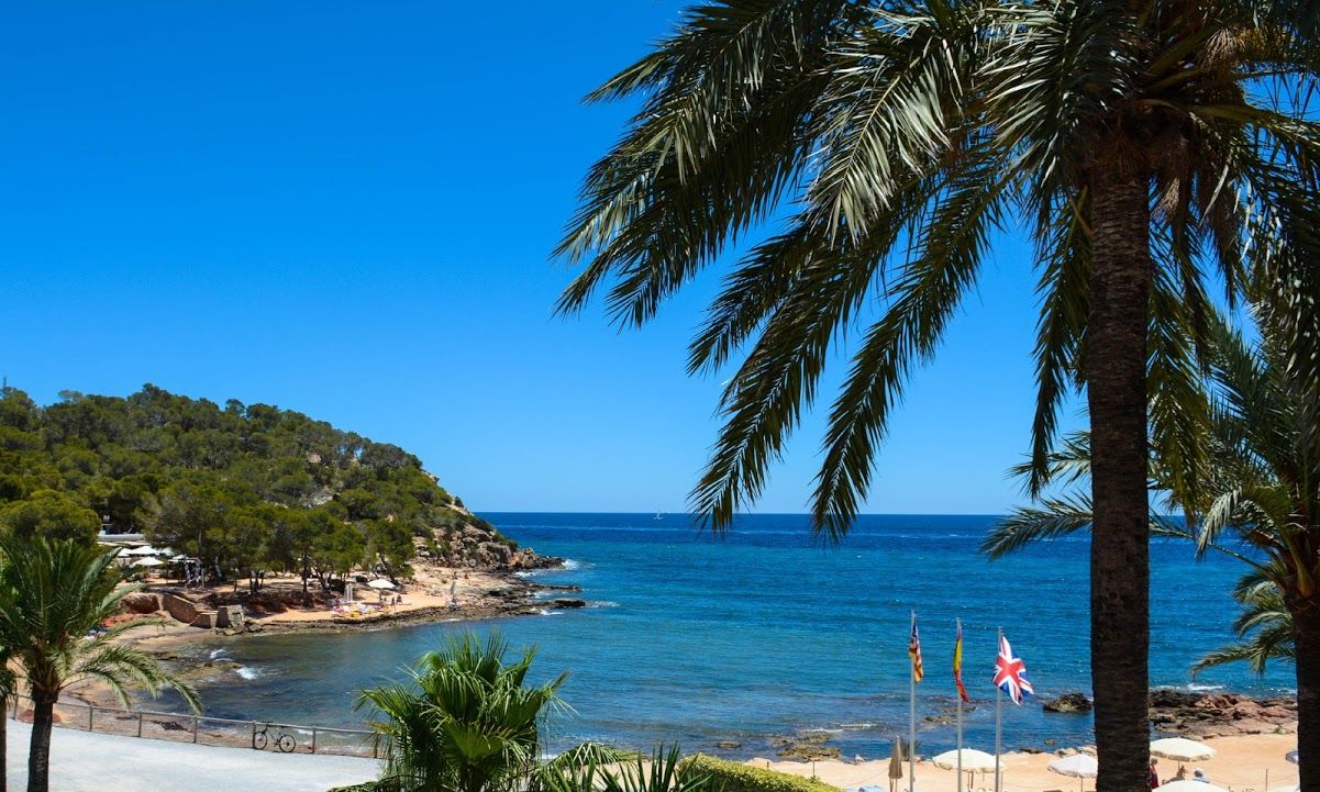Catalonia Royal Ses Estaques-Adults Only Hotel ซานตาเอวเลเรียเดสริว ภายนอก รูปภาพ