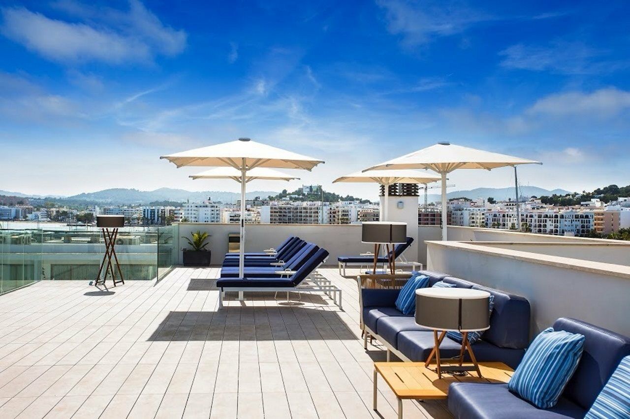 Catalonia Royal Ses Estaques-Adults Only Hotel ซานตาเอวเลเรียเดสริว ภายนอก รูปภาพ