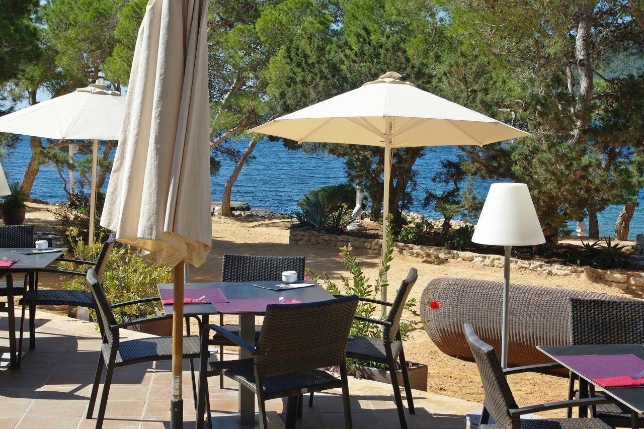 Catalonia Royal Ses Estaques-Adults Only Hotel ซานตาเอวเลเรียเดสริว ภายนอก รูปภาพ