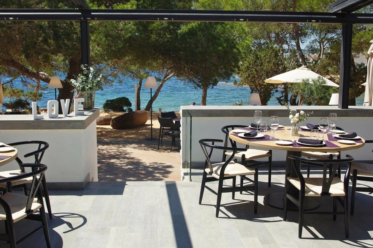 Catalonia Royal Ses Estaques-Adults Only Hotel ซานตาเอวเลเรียเดสริว ภายนอก รูปภาพ